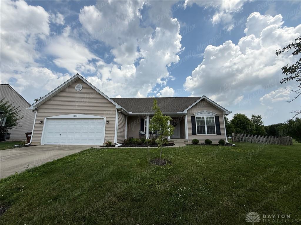 1063 Glenhollow Ct - Photo 2 of 48