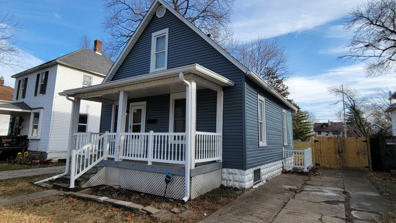 1900 S 2nd St - Photo 2 of 14