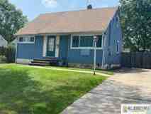 77 Plymouth Dr - Photo 1 of 1