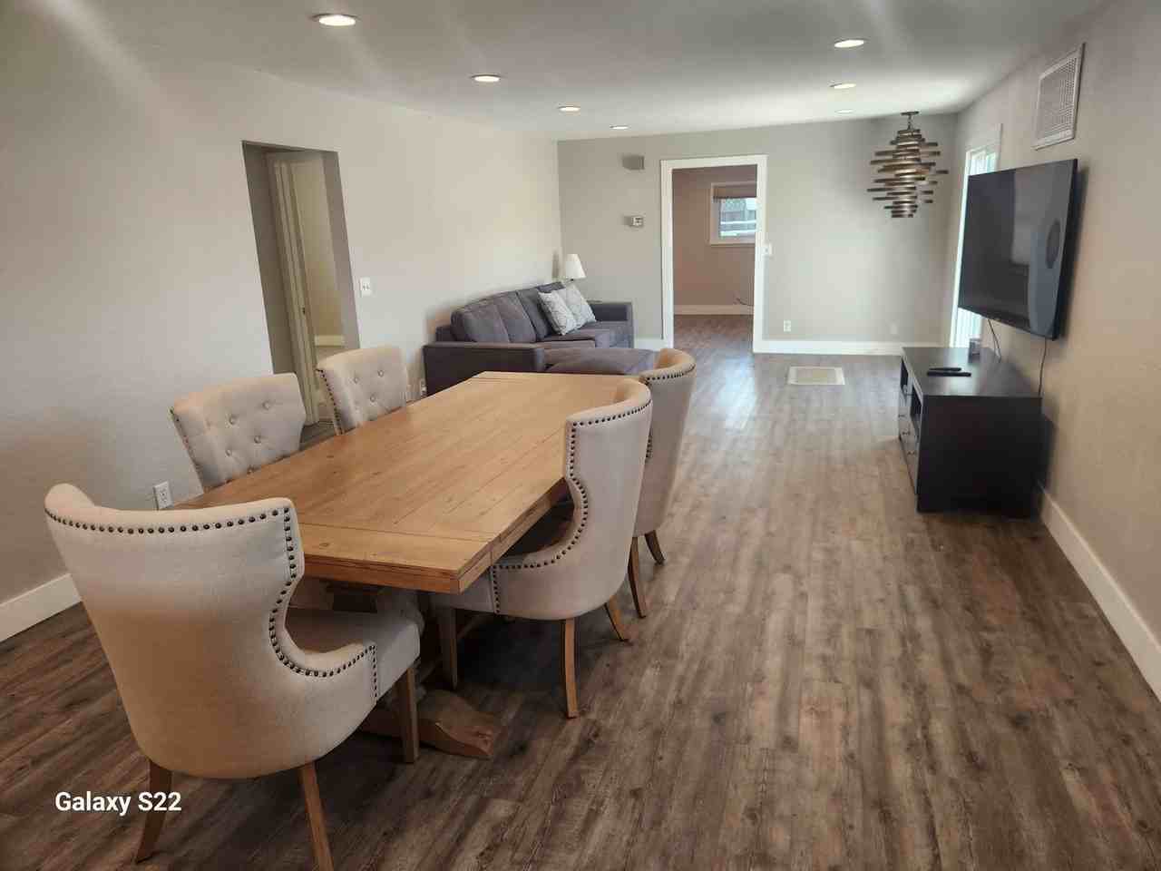 5370 Daywalt Ln - Photo 3 of 32