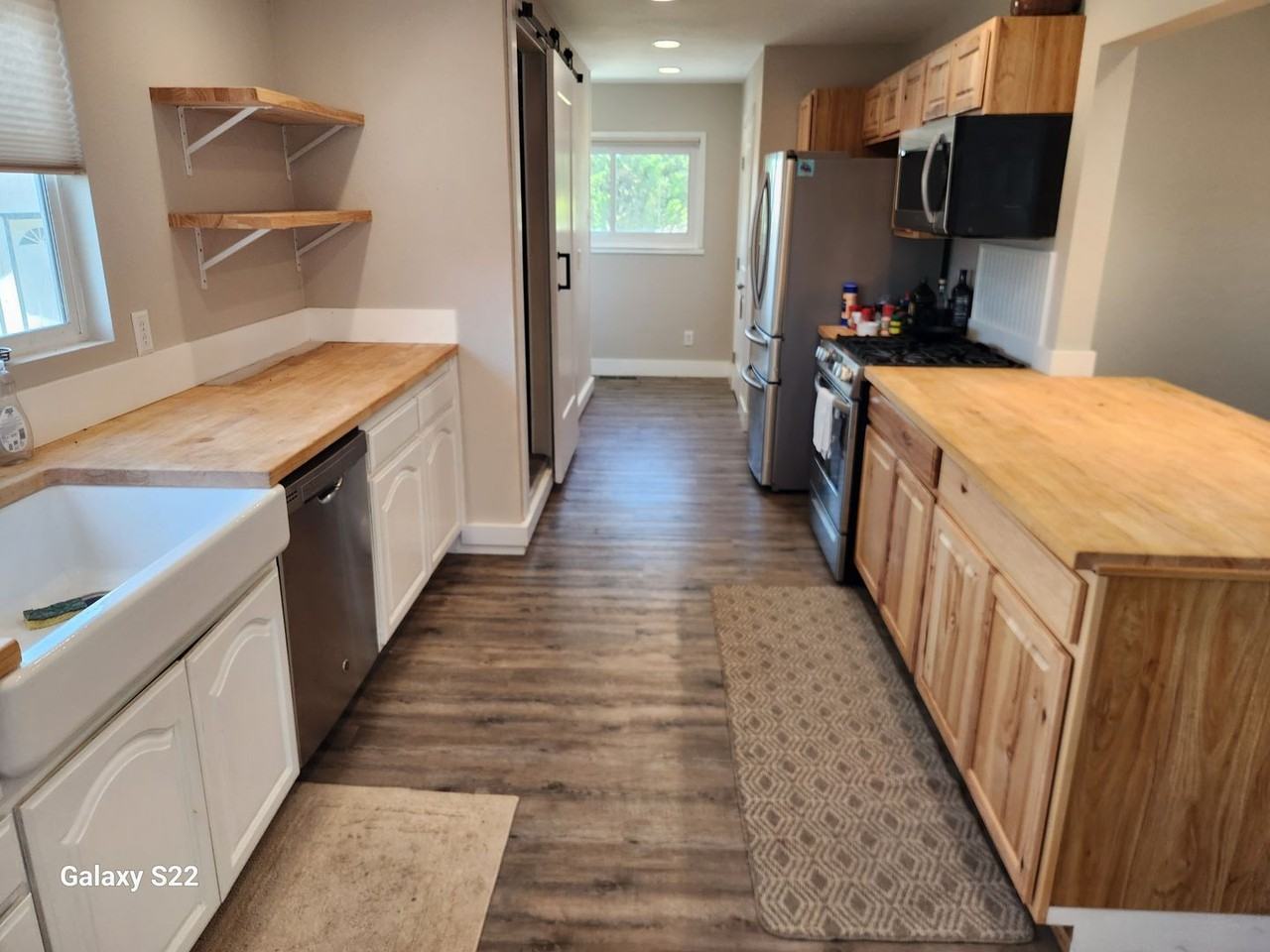 5370 Daywalt Ln - Photo 4 of 32