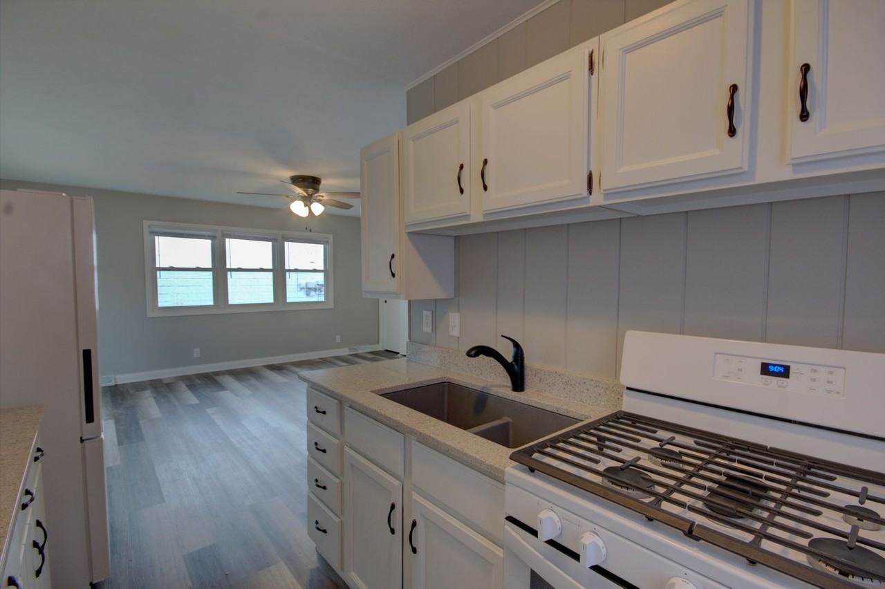 3906 24th St - Photo 2 of 19