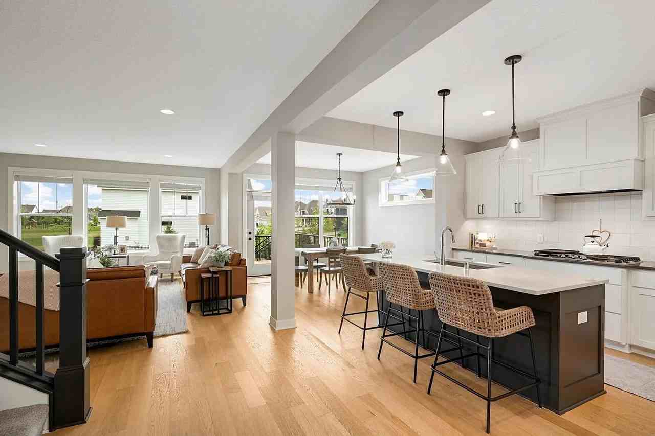 9769 Iron Horse Rd - Photo 5 of 43