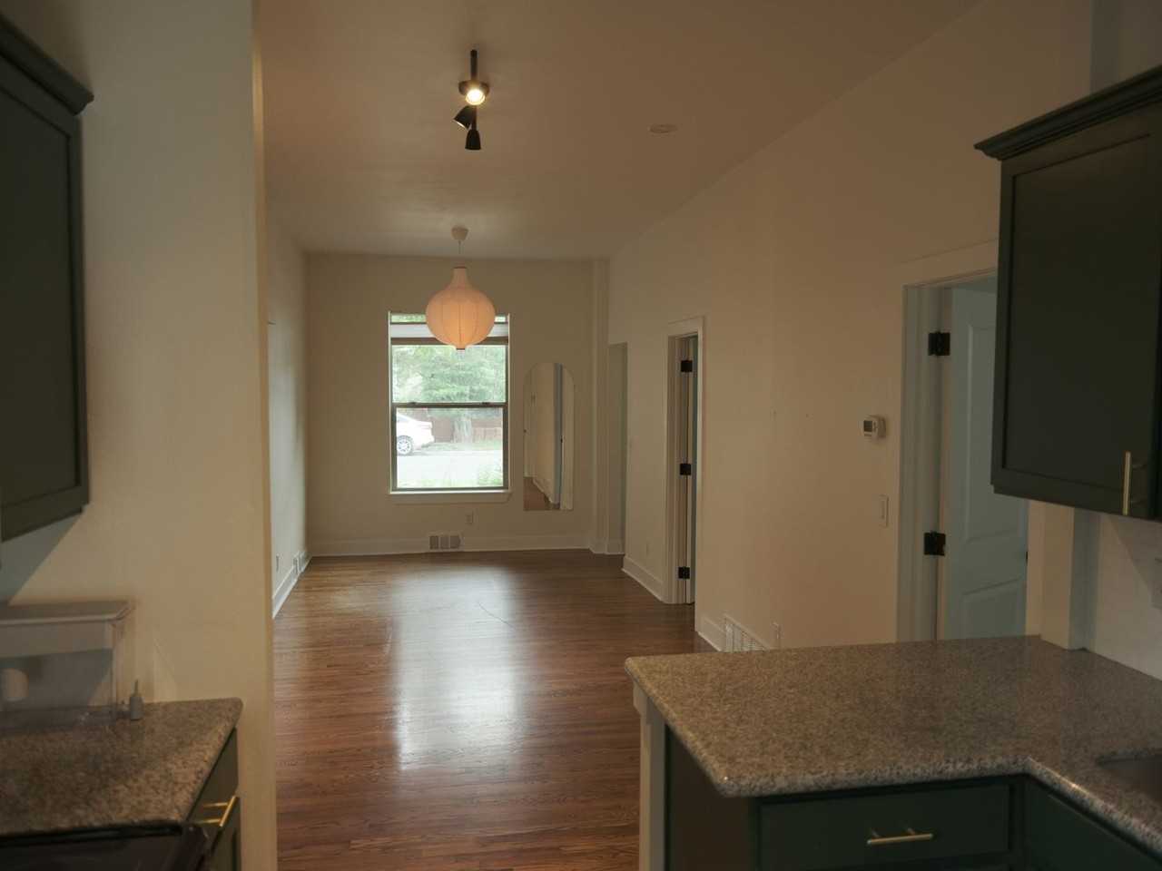 3012 N Marion St - Photo 3 of 21
