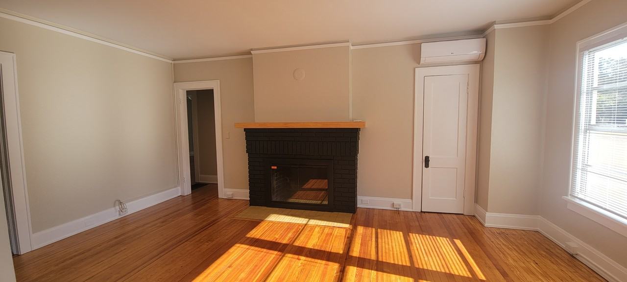 132 Arlington Ave W - Photo 2 of 9