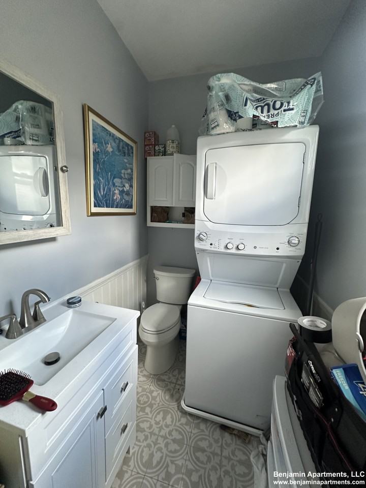 6 Bellflower St #3 - Photo 5 of 20