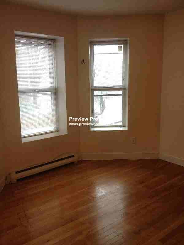 Strathmore Rd #2P - Photo 6 of 14