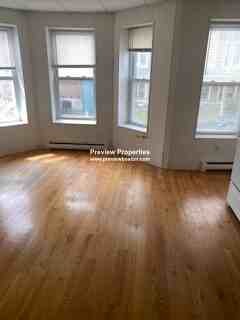 Strathmore Rd #2P - Photo 7 of 14