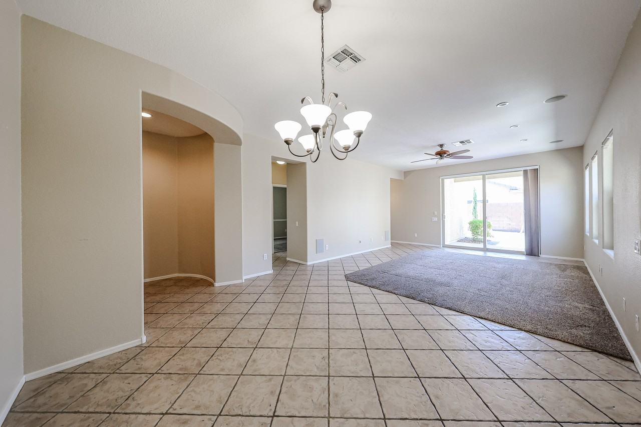 869 E Waterview Pl - Photo 5 of 36