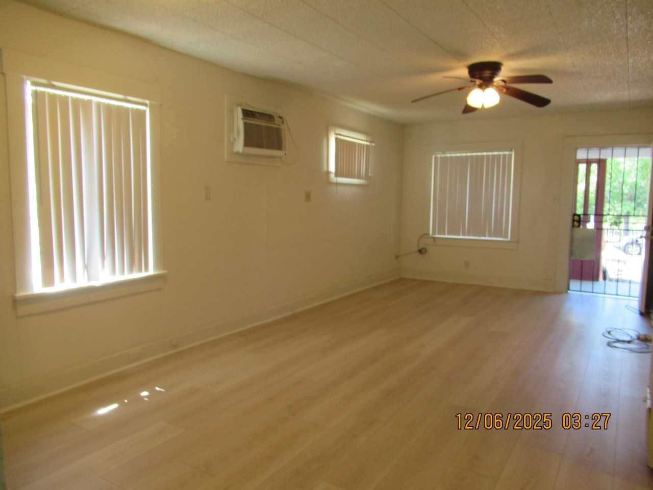 3999 4th Ave - Photo 2 of 17