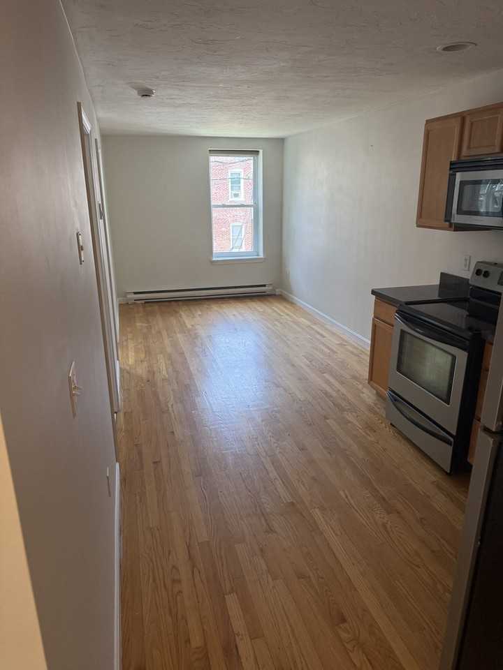 160 Cottage St #2 - Photo 4 of 12