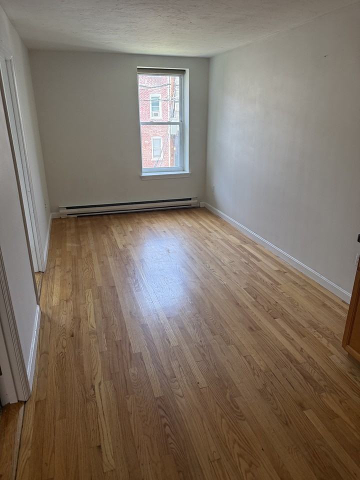 160 Cottage St #2 - Photo 5 of 12