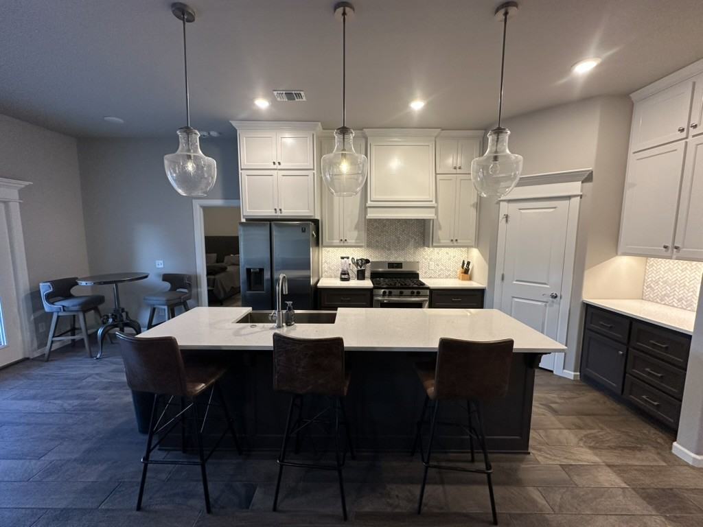 15913 Vermillion Dr - Photo 2 of 15