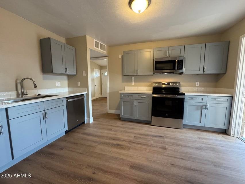 2020 E Arbor Ave - Photo 2 of 20