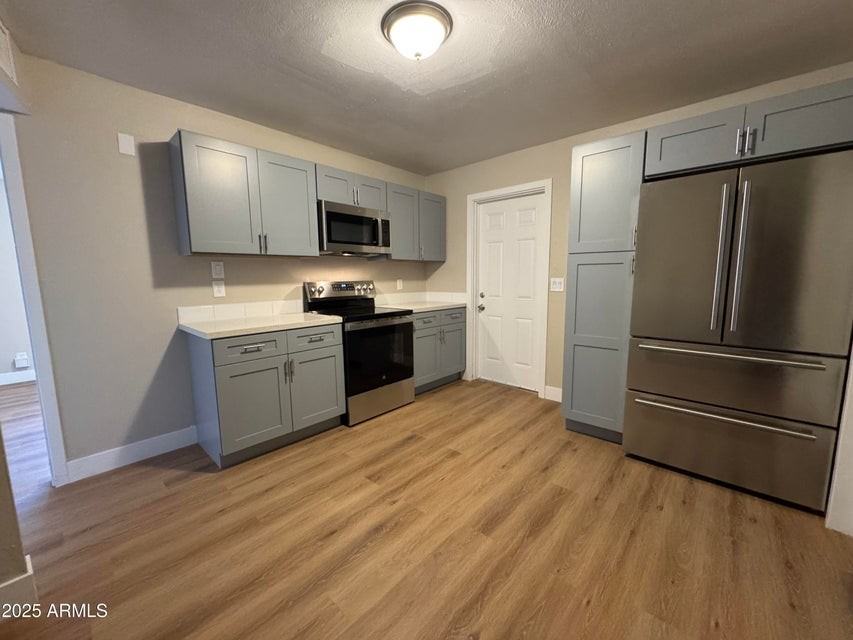 2020 E Arbor Ave - Photo 4 of 20