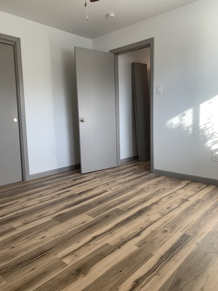 917 Amherst Dr Se - Photo 3 of 27