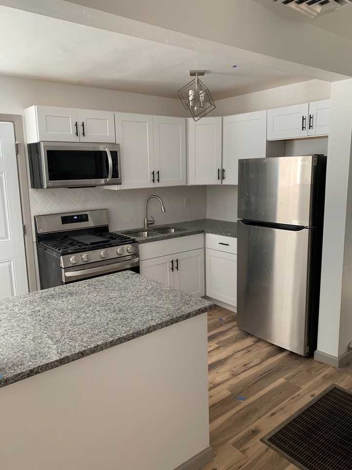 917 Amherst Dr Se - Photo 6 of 27