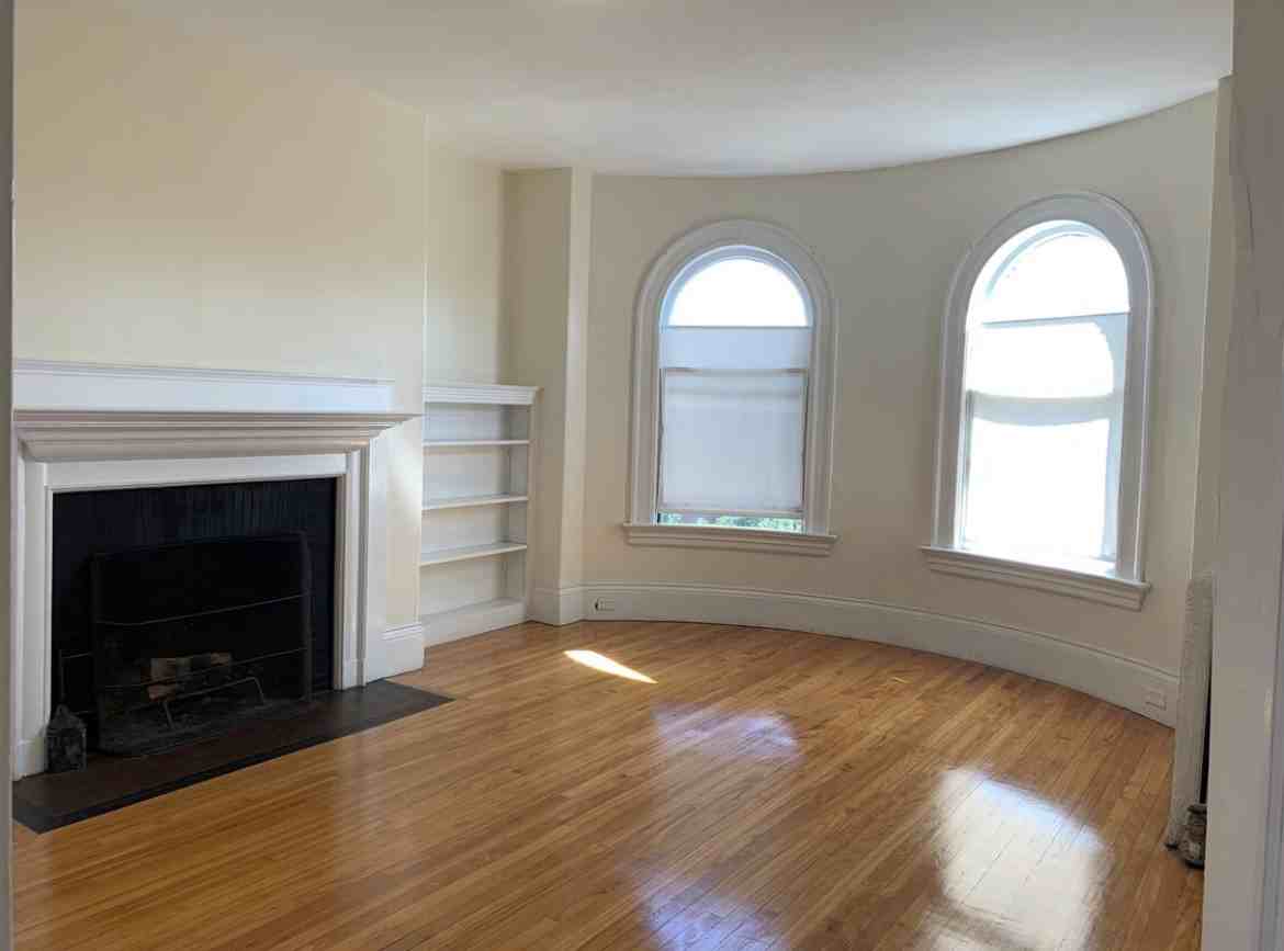 Ware St #402 - Photo 2 of 8