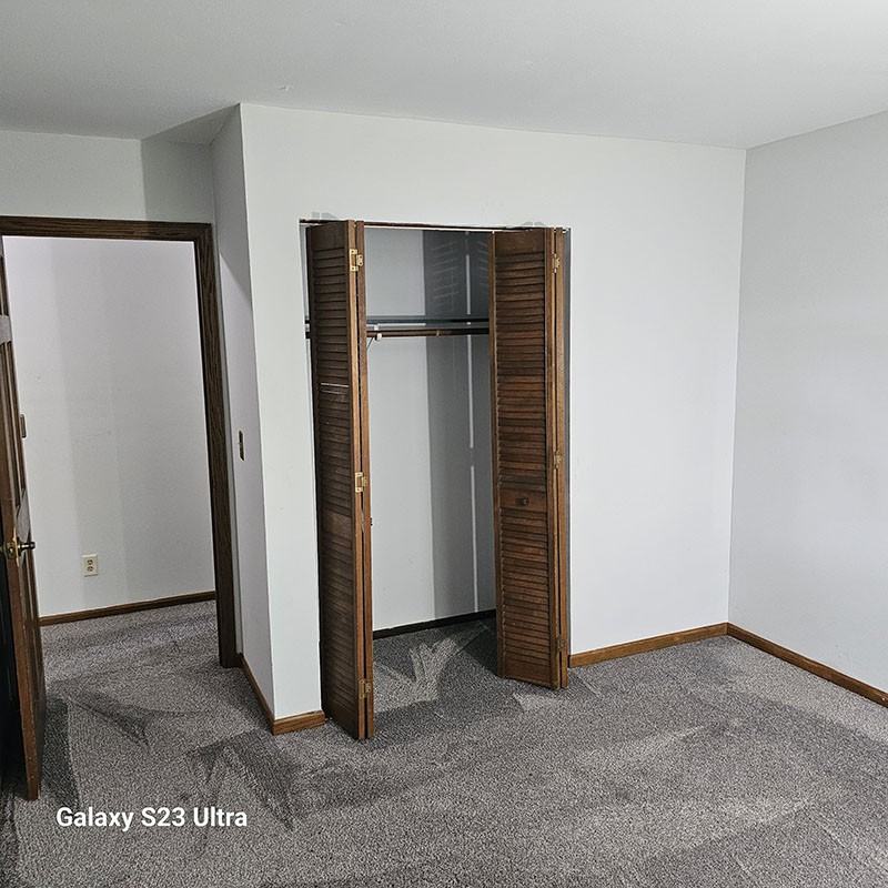 1224 E Decorah Rd #7 - Photo 7 of 14