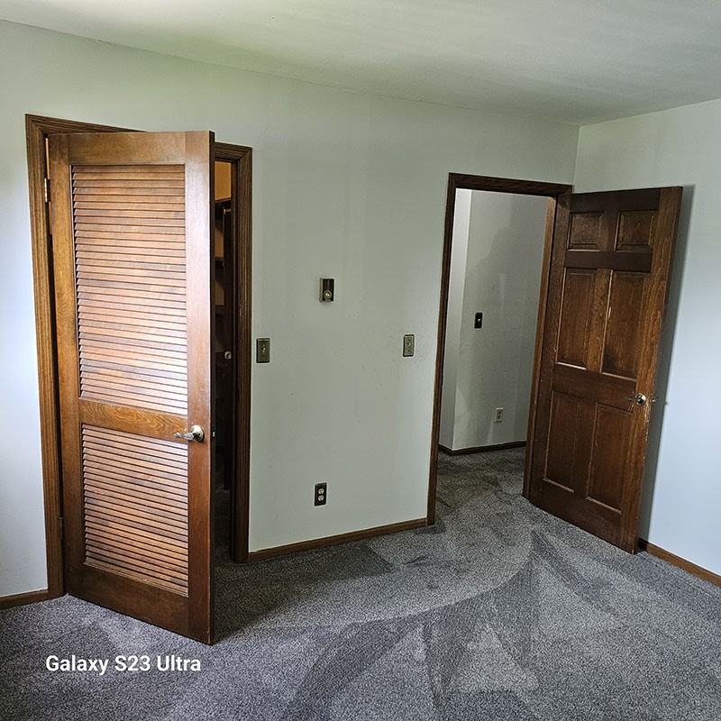 1224 E Decorah Rd #7 - Photo 5 of 14