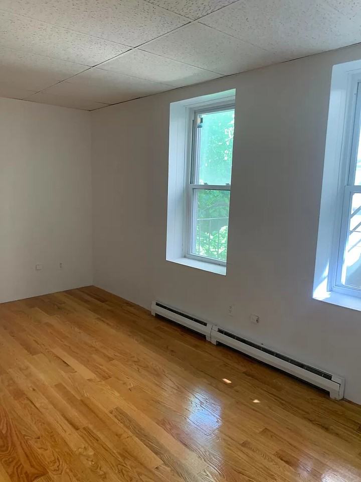 Strathmore Rd #2 - Photo 4 of 15