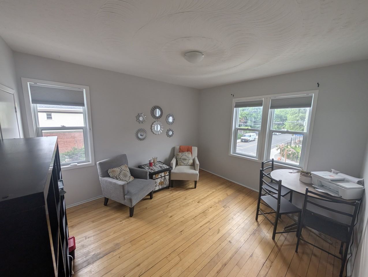 44 Grove Avenue - Photo 3 of 9