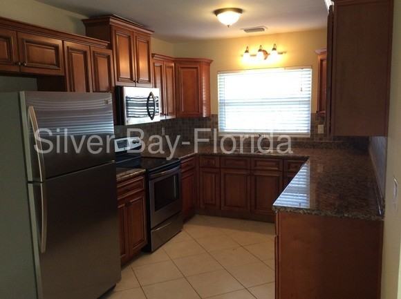 1771 Faulds Rd N - Photo 2 of 7