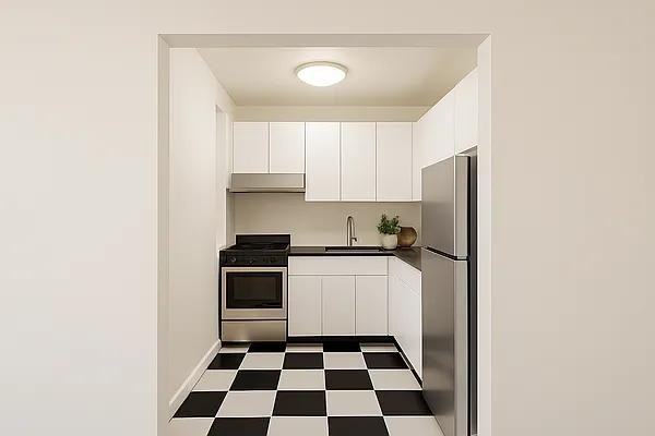 E 83rd St #6B - Photo 4 of 20