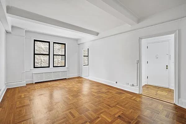 W 78th St #2D - Photo 4 of 20