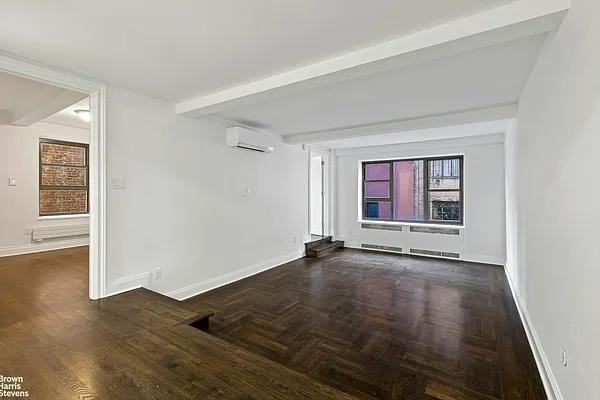 E 89th St #3D - Photo 6 of 20
