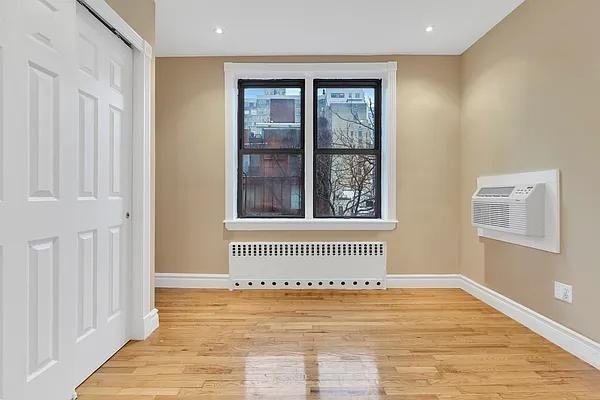 E 88th St #6B - Photo 2 of 20