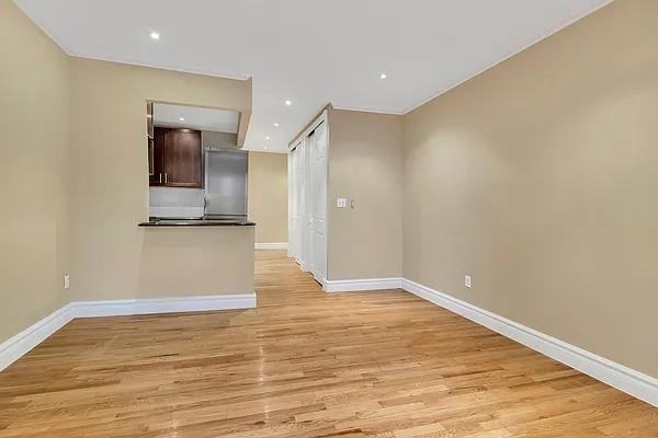 E 88th St #6B - Photo 3 of 20