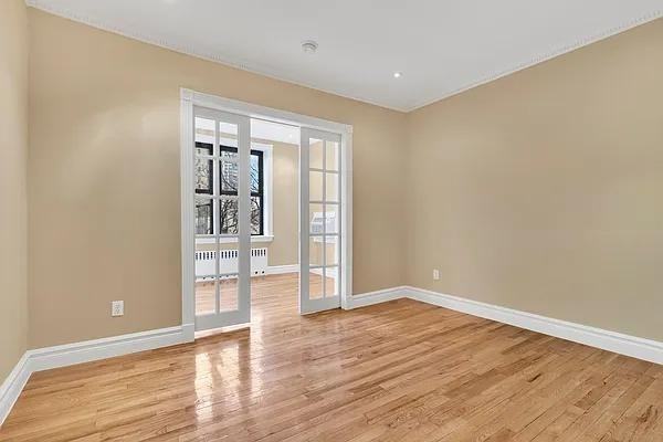 E 88th St #6B - Photo 4 of 20