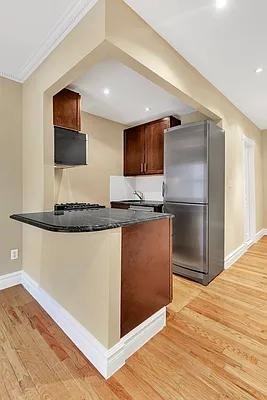 E 88th St #6B - Photo 5 of 20