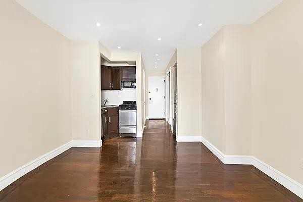 E 88th St #5D - Photo 2 of 20