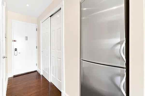 E 88th St #5D - Photo 3 of 20