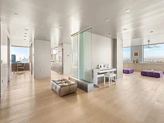W 42nd St #39A - Photo 3 of 20