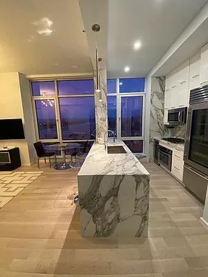 W 42nd St #PHA - Photo 5 of 20