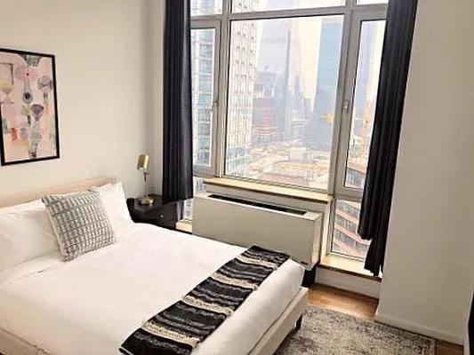 W 42nd St #31J - Photo 3 of 20