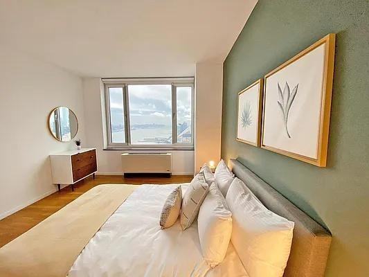 W 42nd St #23D - Photo 2 of 20