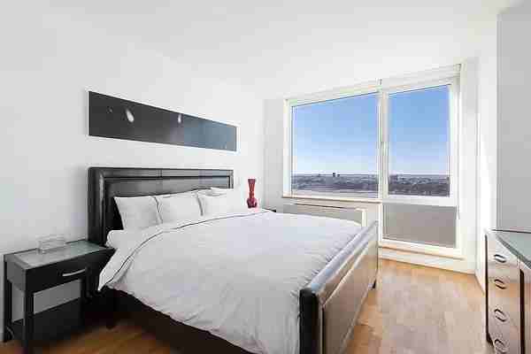 W 42nd St #38G - Photo 4 of 20