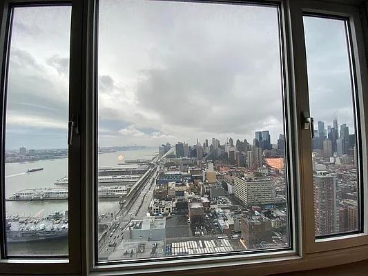 W 42nd St #17B - Photo 2 of 20