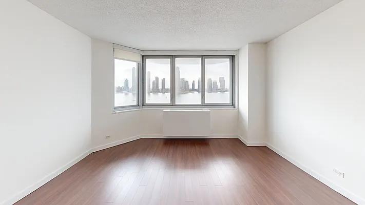 E 34th St #S09K - Photo 2 of 10