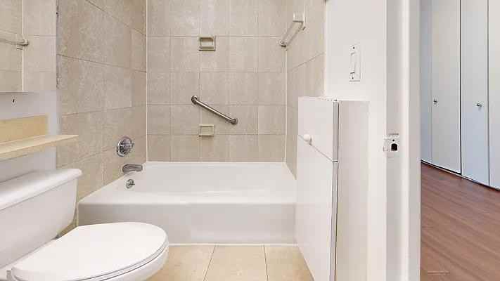 E 34th St #S09K - Photo 4 of 10