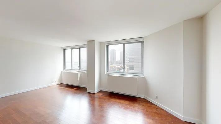 E 34th St #S05J - Photo 3 of 20