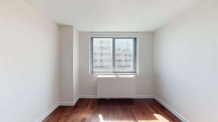 E 34th St #S23G - Photo 4 of 20