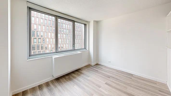 E 34th St #N24F - Photo 2 of 20