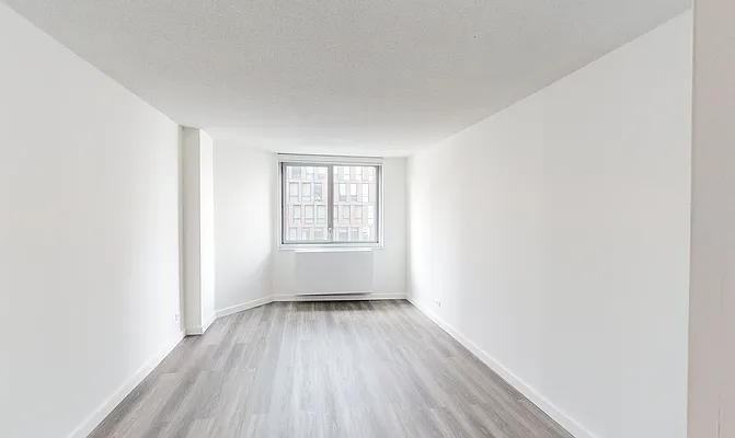 E 34th St #N24F - Photo 3 of 20