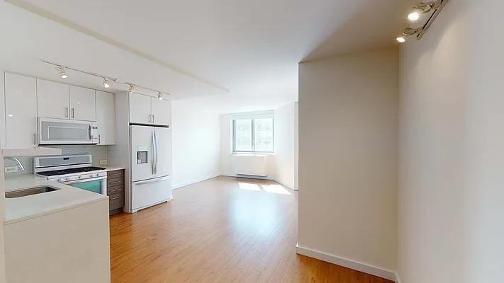 E 34th St #S30X - Photo 3 of 20