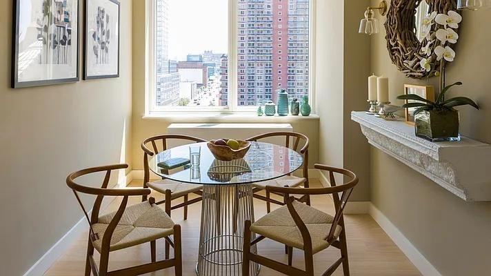 W 45th St #1813 - Photo 2 of 20